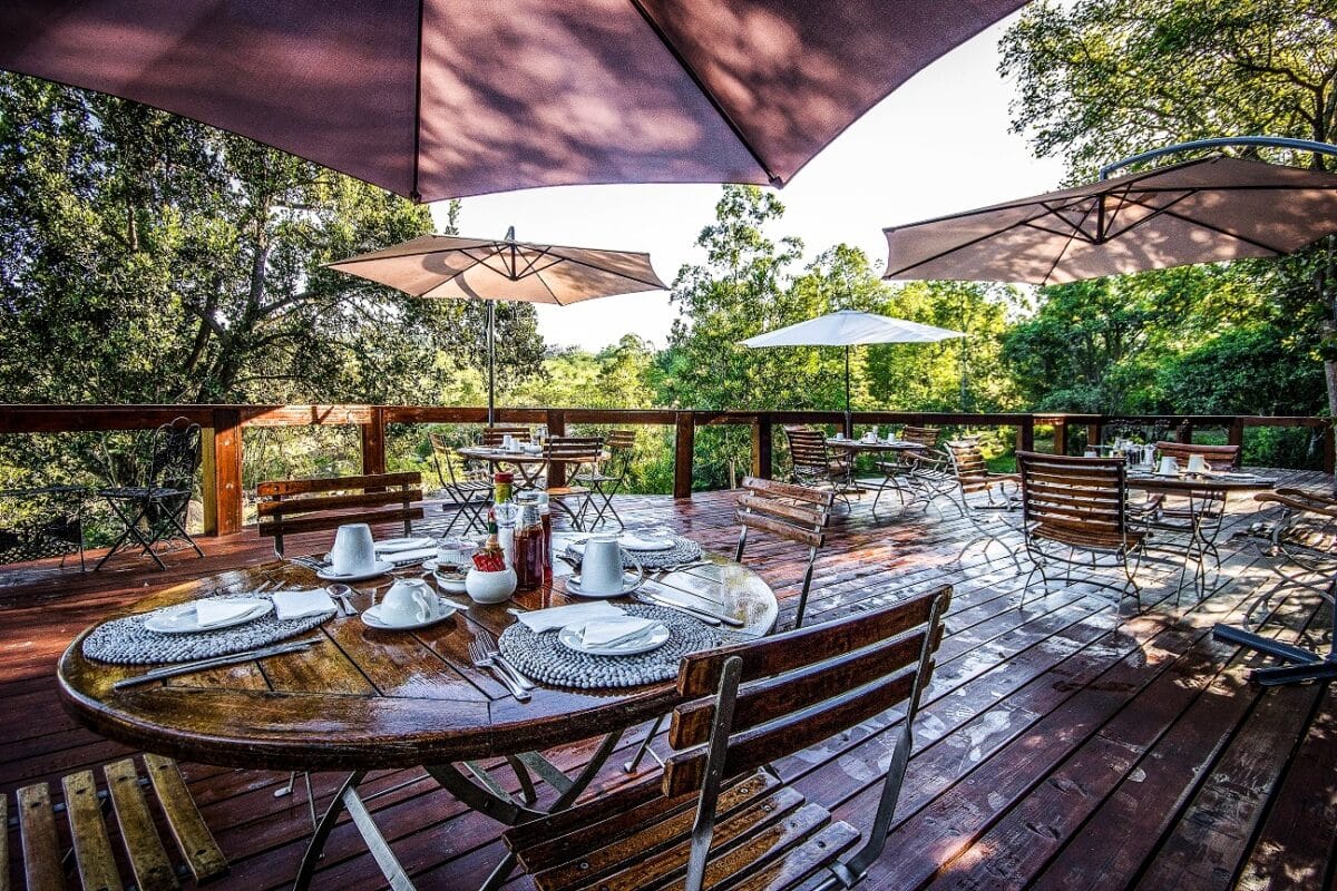 White River Manor - Eethoek bij het terras