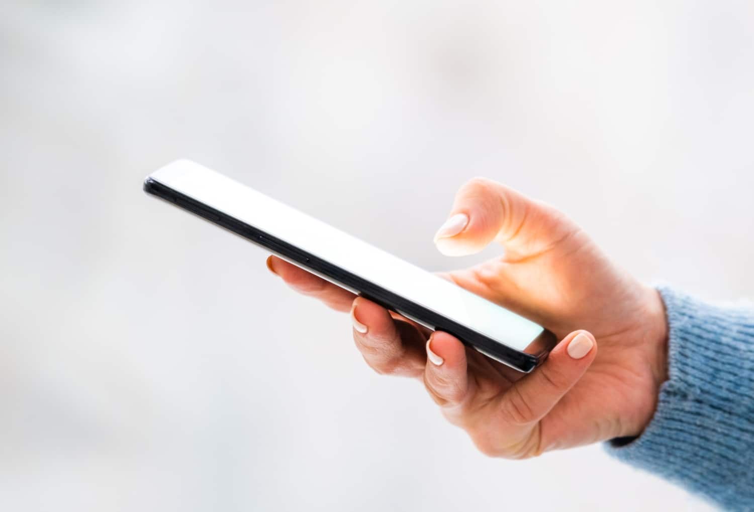 hand holding mobile phone