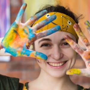 The benefits of art therapy for mental and physical health